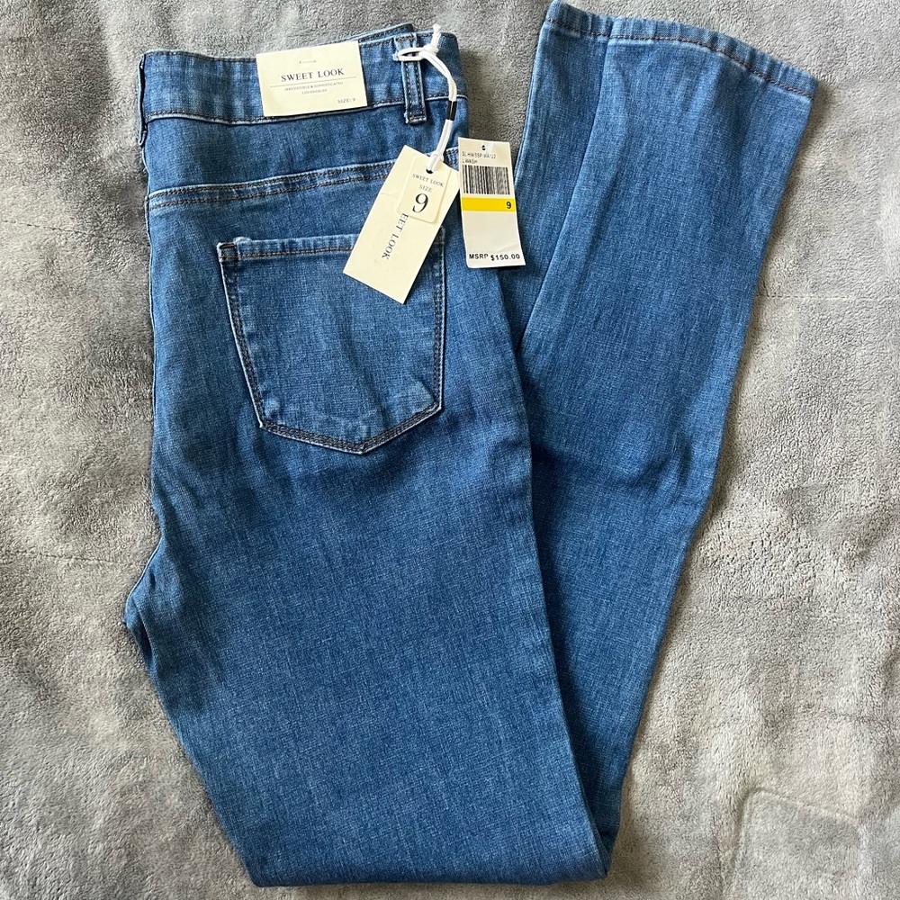 New skinny Jeans size 9, with tags